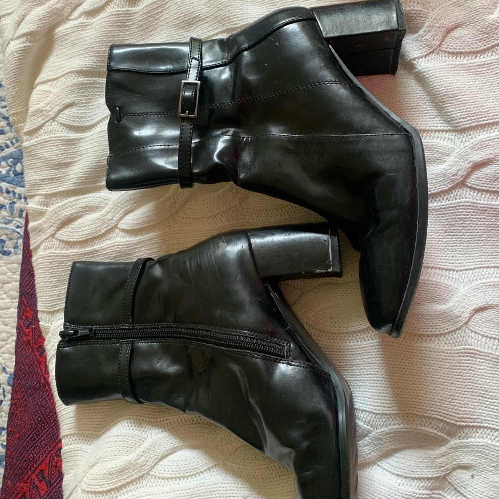 Santana Shiny black boots